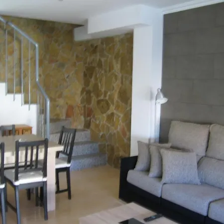 Apartamento Duplex Junto A Un Parque